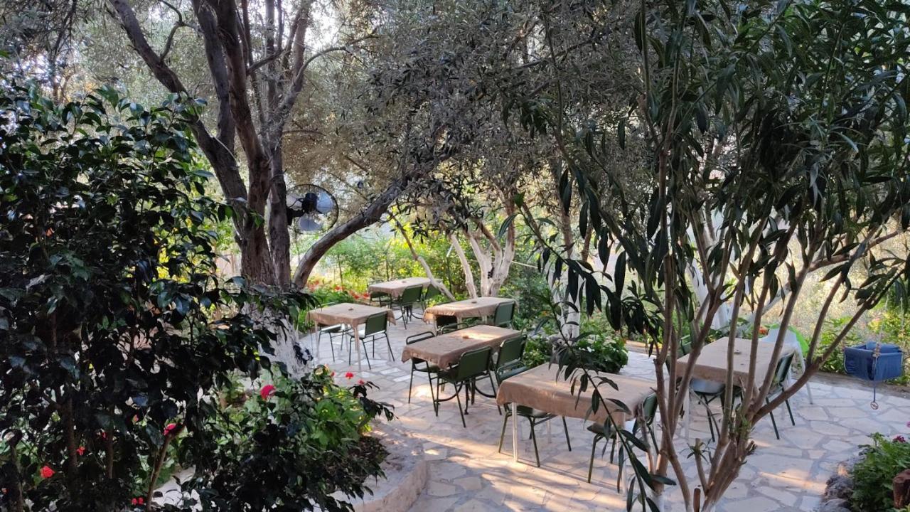 Ata Bungalow Bed and Breakfast Kaş Esterno foto