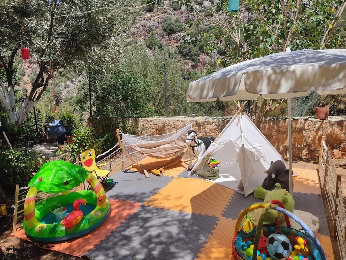 Ata Bungalow Bed and Breakfast Kaş Esterno foto
